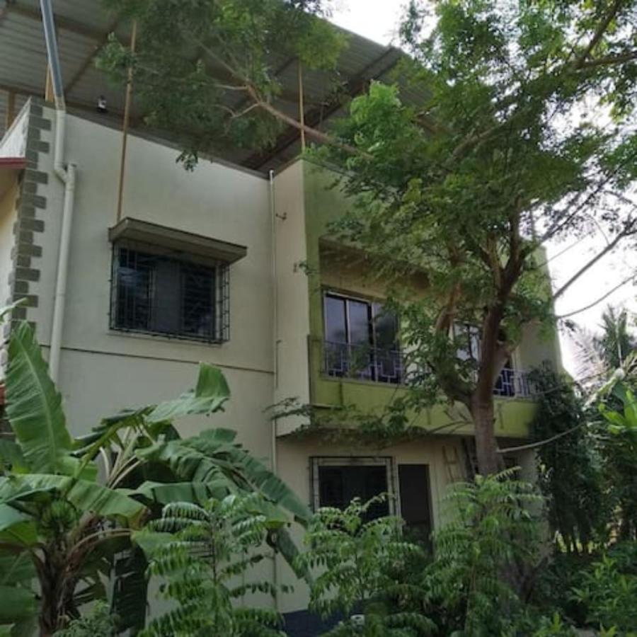 Gulmohar Cottages - Home Stay In Alībāg Zewnętrze zdjęcie