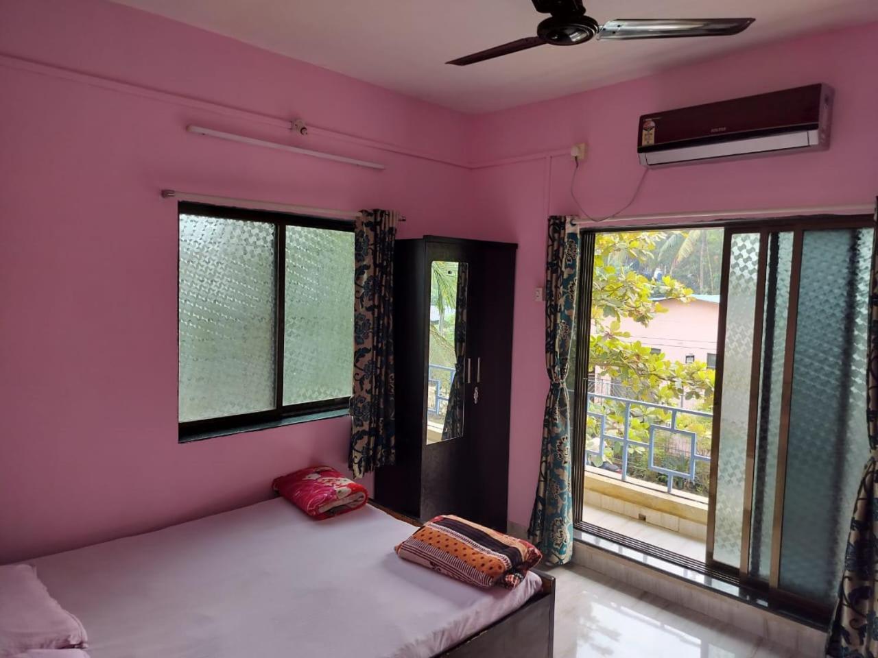 Gulmohar Cottages - Home Stay In Alībāg Zewnętrze zdjęcie